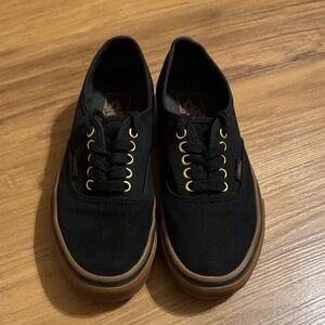 Vans Unisex Authentic Black/Rubber skate shoes